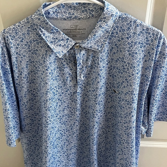 Vineyard Vines - Picture 2 of 7